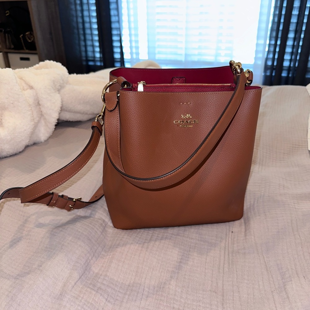 Coach Small Town Bucket Bag- brown leather, never used